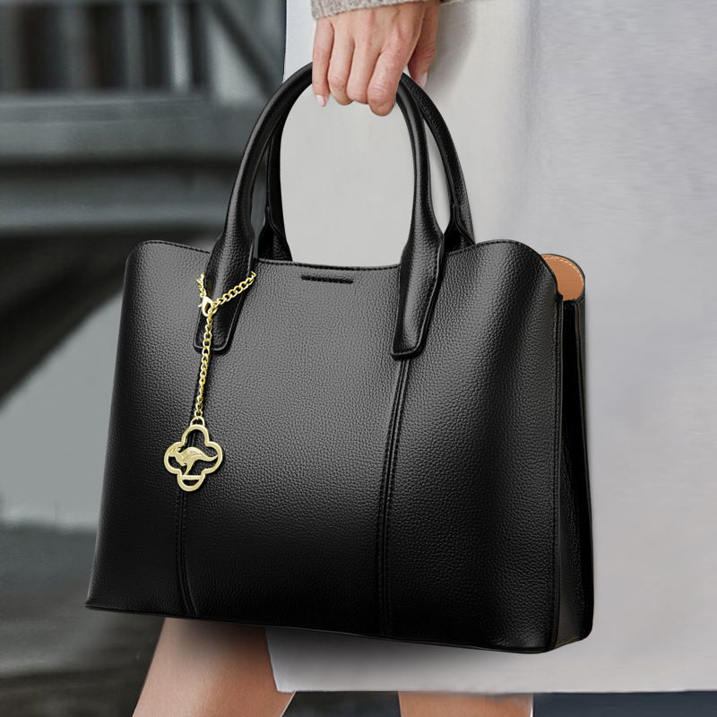 Kangaroo Women Crossbody Bag Brand Pendant Decoration Luxury Ladies' Shoulder Bag Customized Fashion Leather Tote Bags